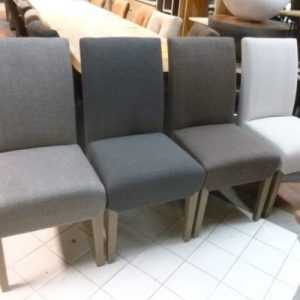 Goedkope eettafel met bijpassende eetkamerstoelen in verschillende stijlen en kleuren beschikbaar bij De Kortingknaller